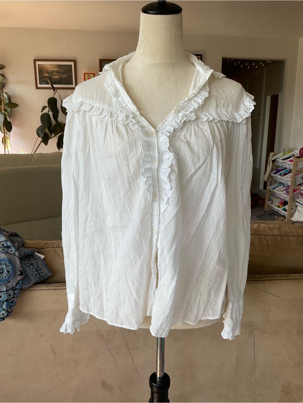 ☮️Vintage 70s 100% Cotton Elsie Rodriguez White Eyelet Lace Ruffle Blouse XS